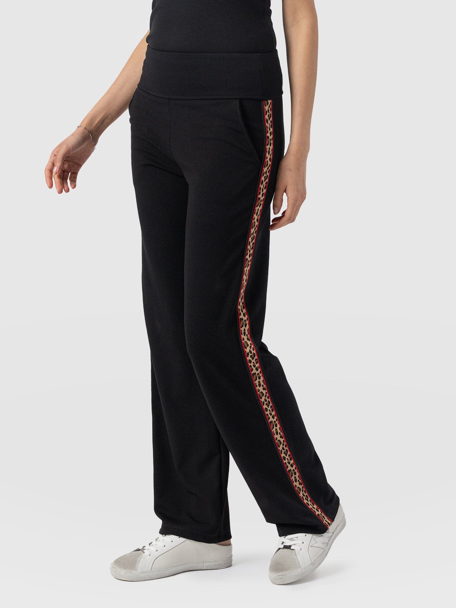 Runway Pant Black Leopard - Women's Trousers | Saint + Sofia® EU